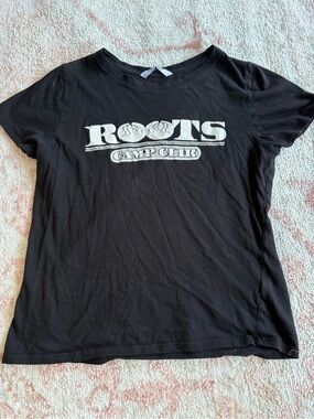 Roots Camp Clik y2k black graphic tee